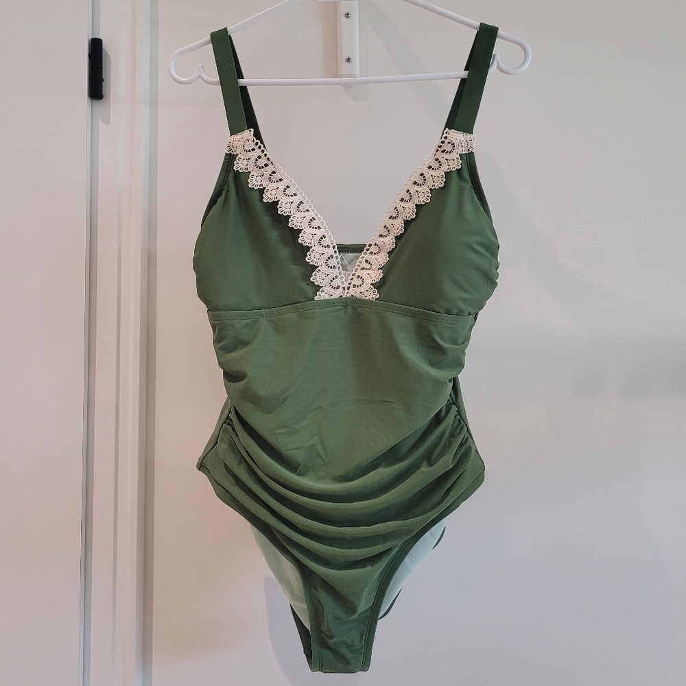 Cupshe Green One-Piece Swimsuit with White Lace 0X NWT